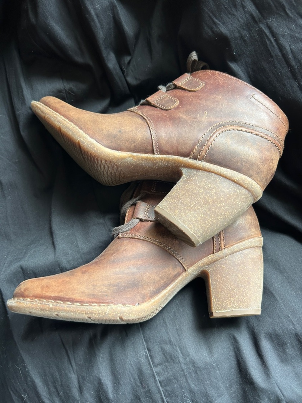 Clark’s artisan heeled ankle boots, 9